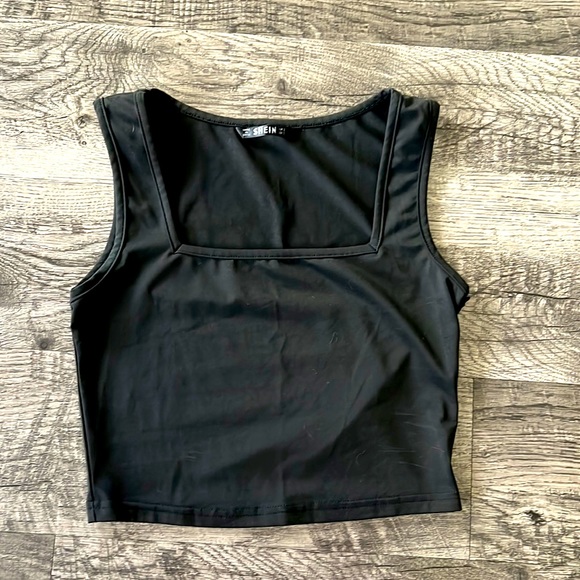 Tops - SHEIN small black crop top tank